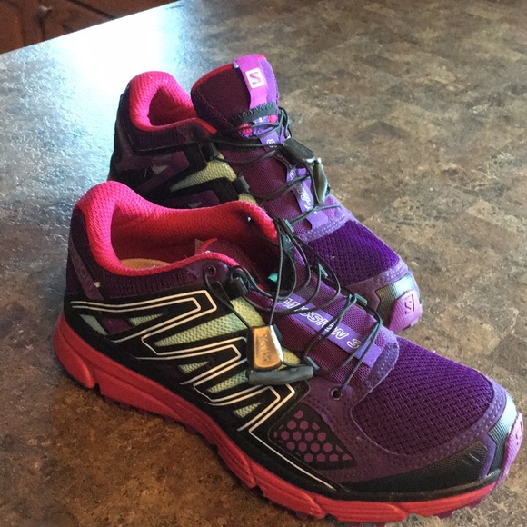 solomon tennis shoes